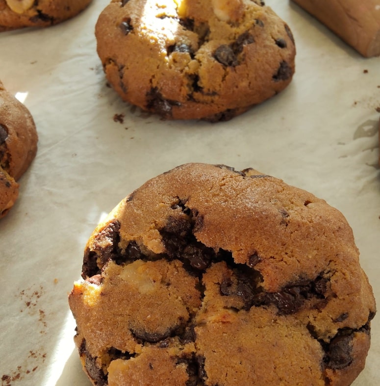Cookies con chips de chocolate y avellana tostada