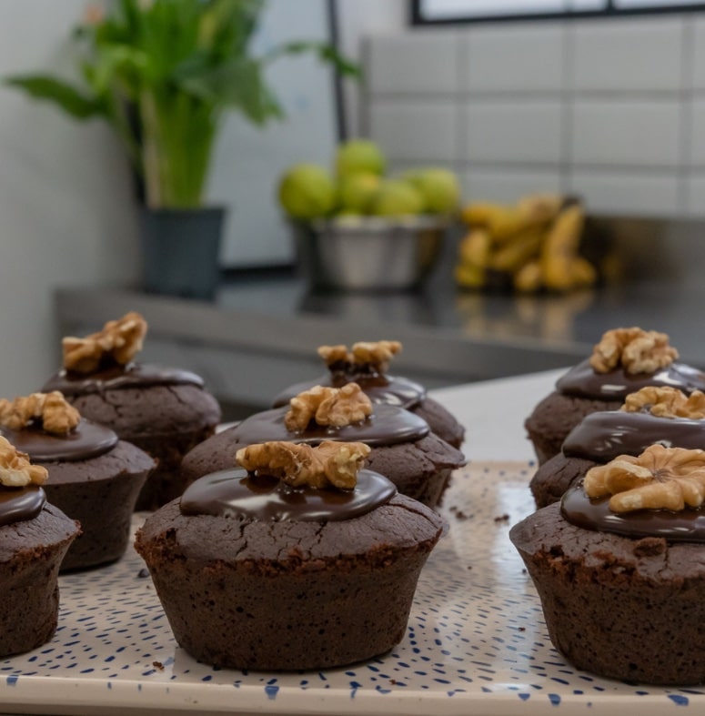 Tartaleta de chocolate sin harina con dátil
